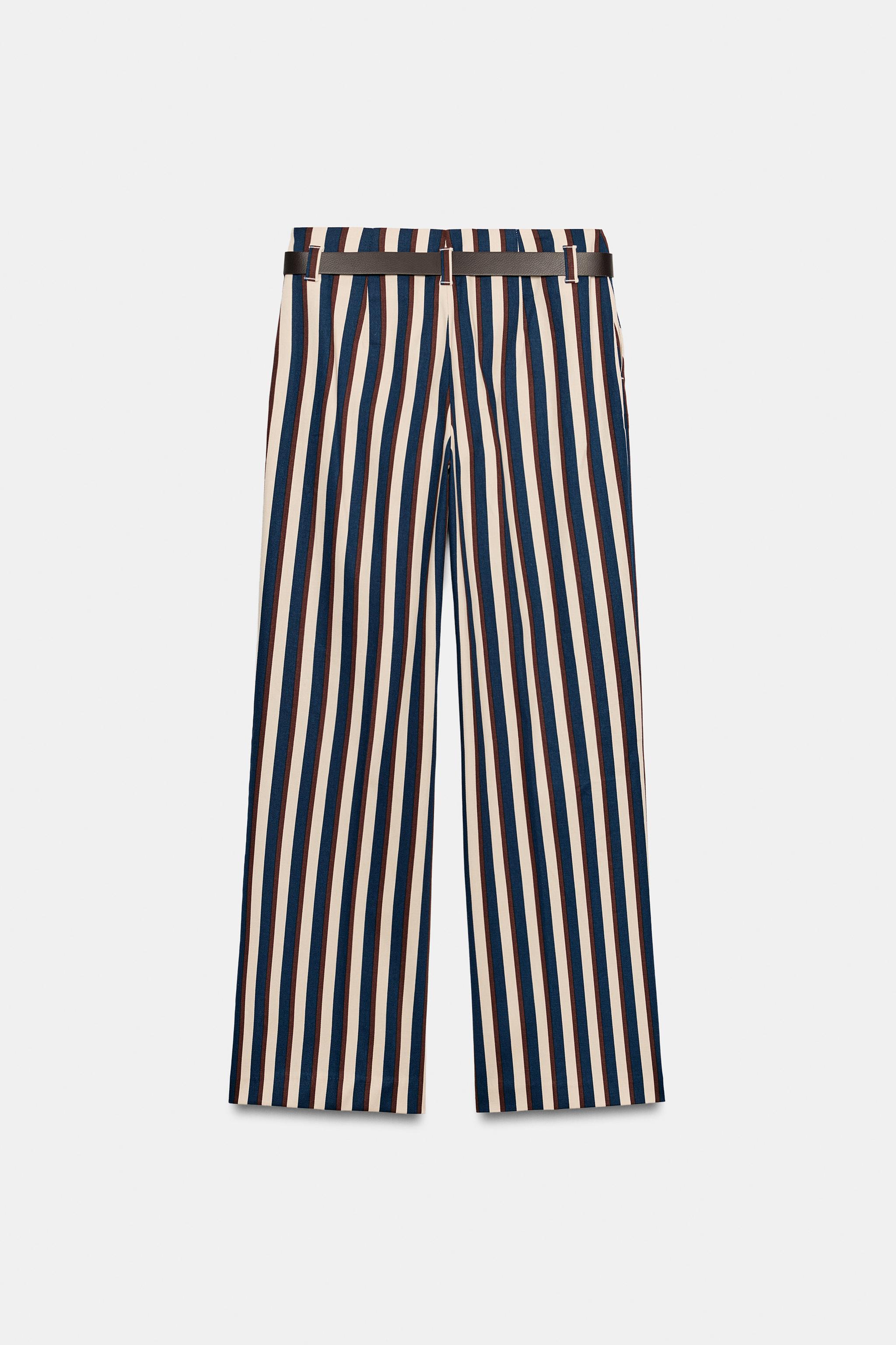 PANTALON À RAYURES ET CEINTURE